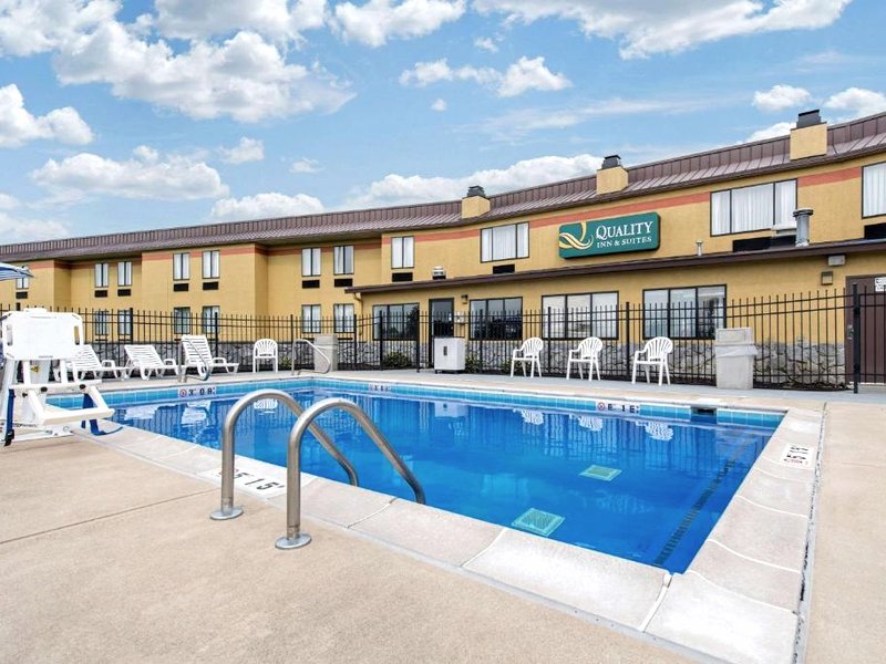 クオリティ イン&スイーツ ブラウンズバーグ インディアナポリス ウエスト (Quality Inn & Suites Brownsburg - Indianapolis West)の写真