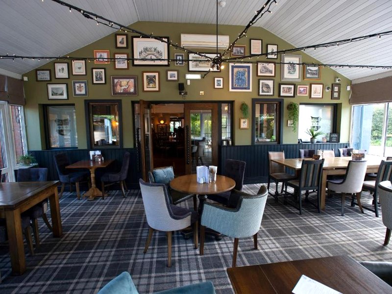 ザ バーリー アームズ ホテル (The Birley Arms Hotel )の写真
