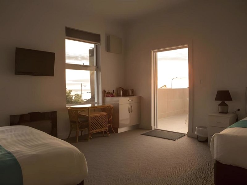 ビーチ ホテル (Beach Hotel)の写真