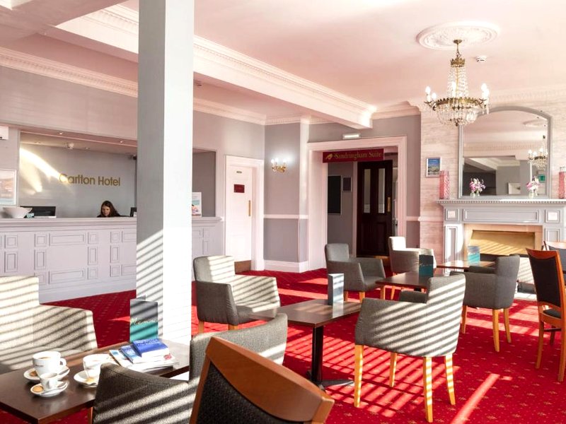 The Carlton Hotelの写真