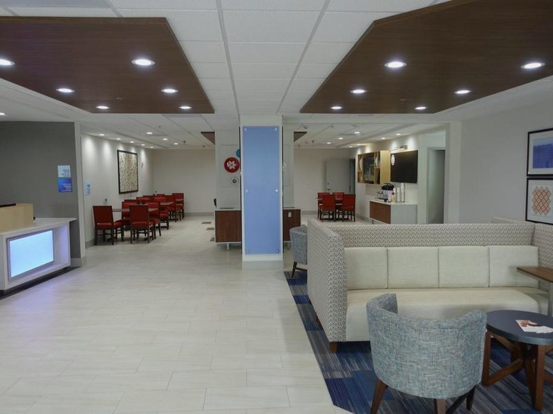 Holiday Inn Express & Suites Brentwood By IHGの写真