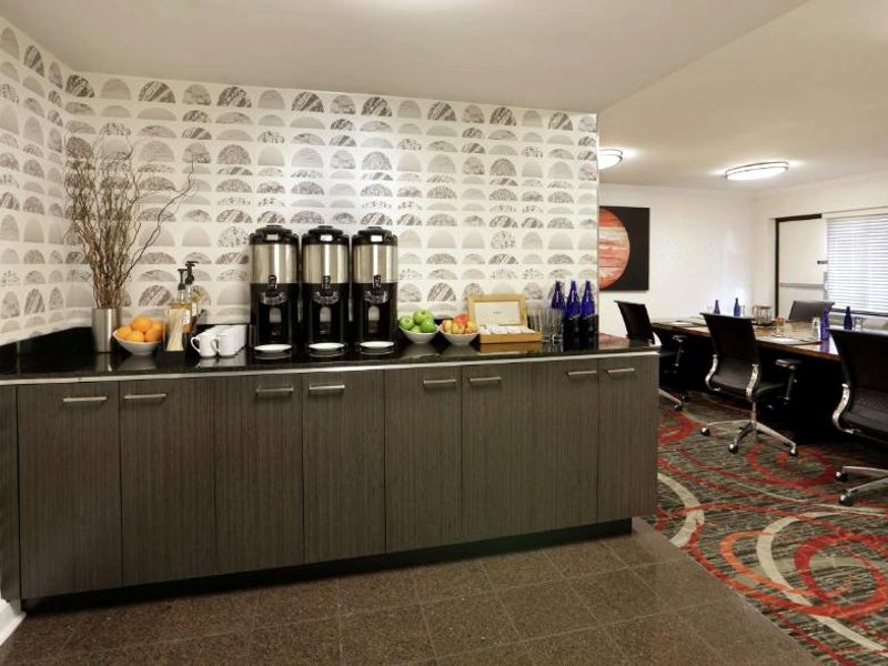 The Verve Hotel Boston Natick, Tapestry Collection by Hiltonの写真