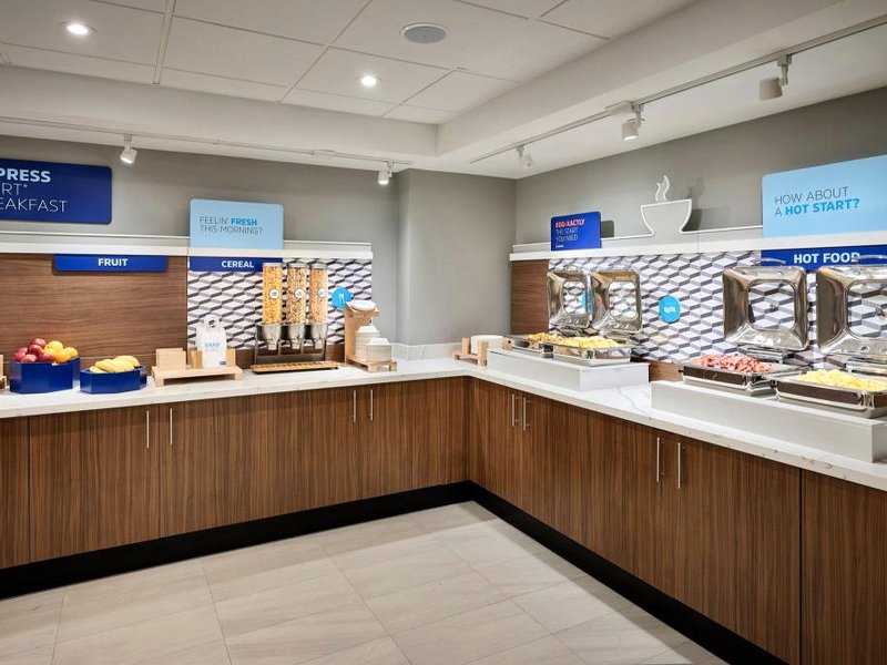 ホリデイ イン エクスプレス アンド スイーツ キッチナー サウスイースト バイ IHG (HOLIDAY INN EXPRESS AND SUITES KITCHENER SOUTHEAST By IHG)の写真