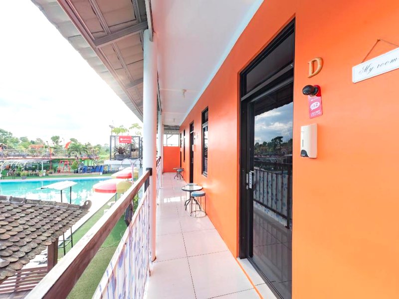 レッドドアーズ リゾート スヤリア @ ジャヤ ティルタ アバディ (RedDoorz Resort Syariah @ Jaya Tirta Abadi)の写真