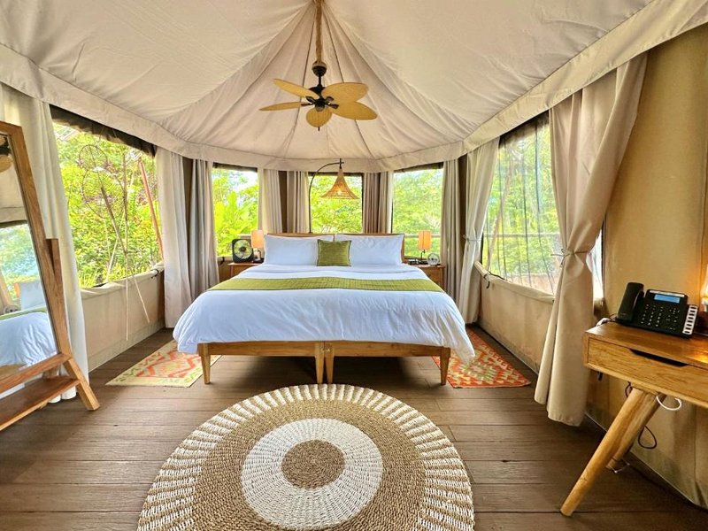 パラオ キャロラインズ リゾート (Palau Carolines Resort)の写真