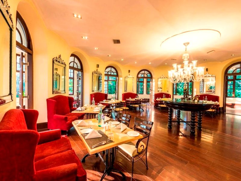 Royal Orchid Brindavan Gardens Hotelの写真