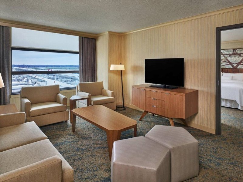 ザ ウェスティン デトロイト メトロポリタン エアポート (The Westin Detroit Metropolitan Airport)の写真
