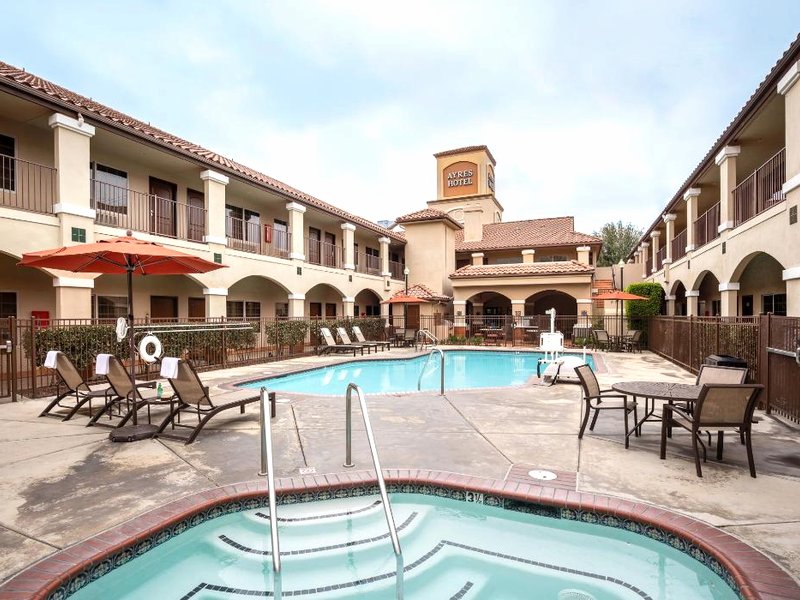 エアーズ ホテル レッドランズ (Ayres Hotel Redlands)の写真