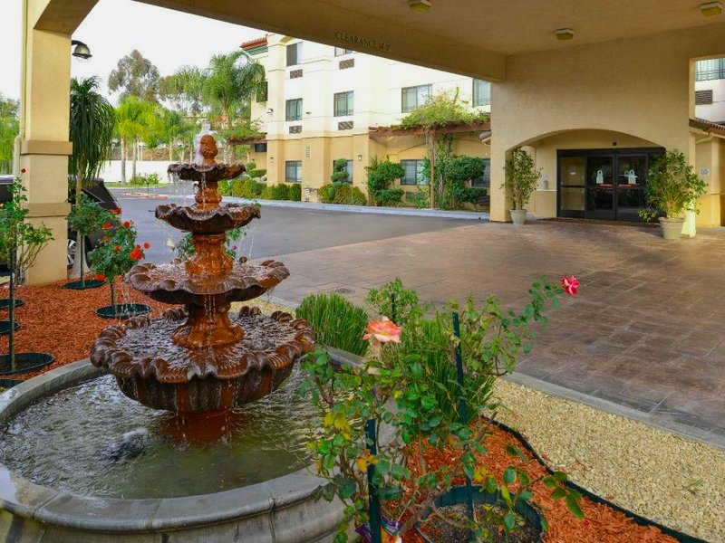 Citrus Suites Redlands Loma Linda Hotelの写真