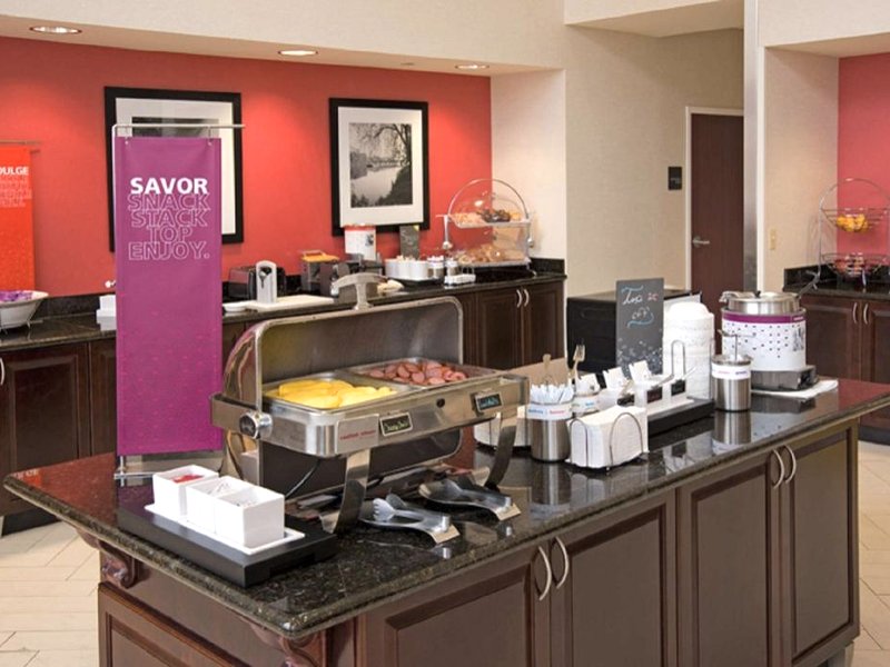 Hampton Inn by Hilton Schenectady Downtownの写真