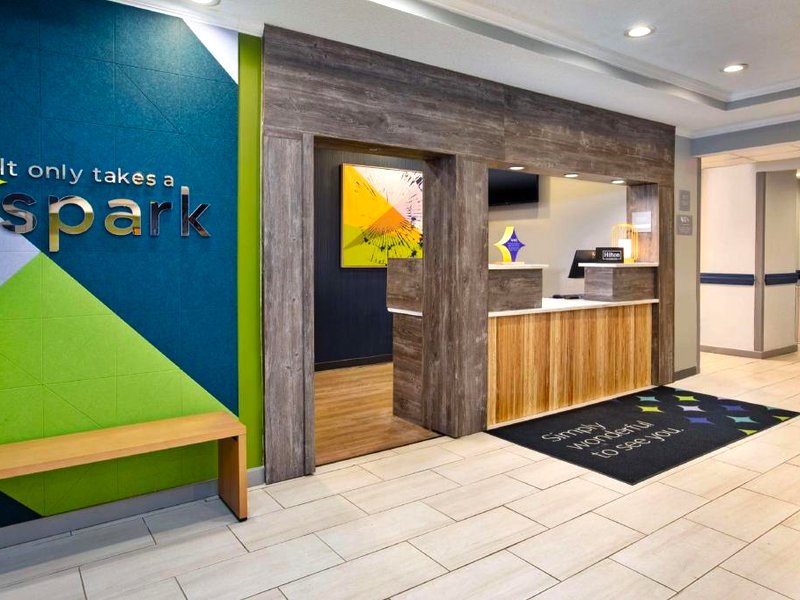 Spark by Hilton Walker Grand Rapids Northの写真