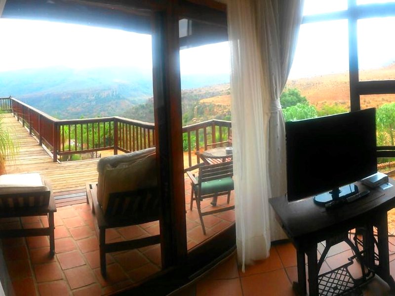 アクラ リトリート マウンテン ビュー ロッジ (Acra-Retreat Mountain View Lodge)の写真