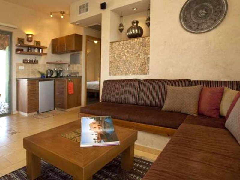 アラヴァ ランド (Arava Land)の写真