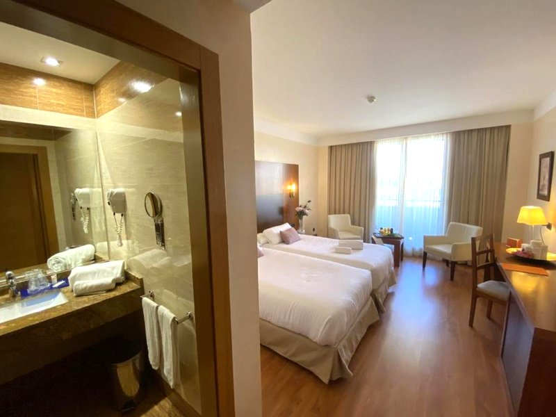 ホテル モンテラ プラザ (Hotel Montera Plaza)の写真