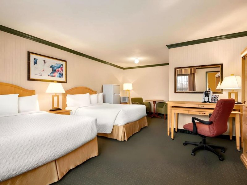Ramada by Wyndham Dawson Creekの写真