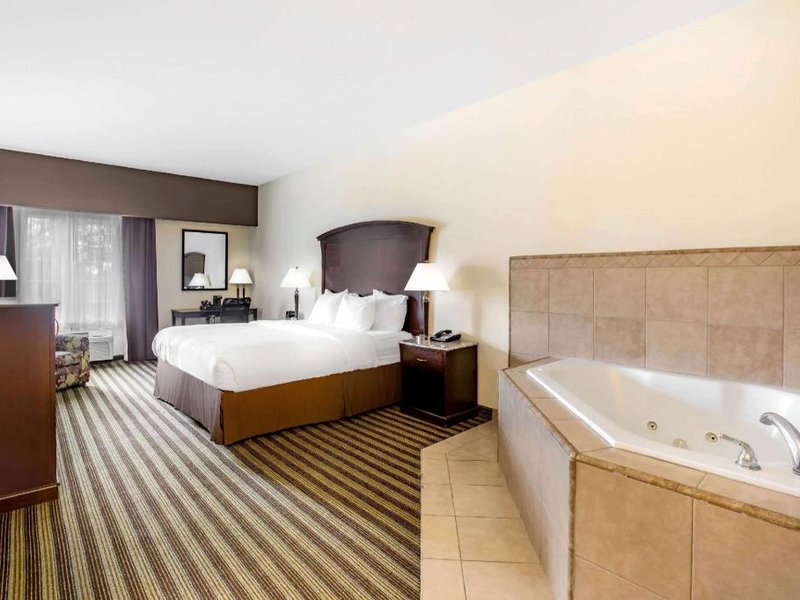 ラ キンタ イン&スイーツ バイ ウィンダム ファウラー (La Quinta Inn & Suites by Wyndham Fowler)の写真
