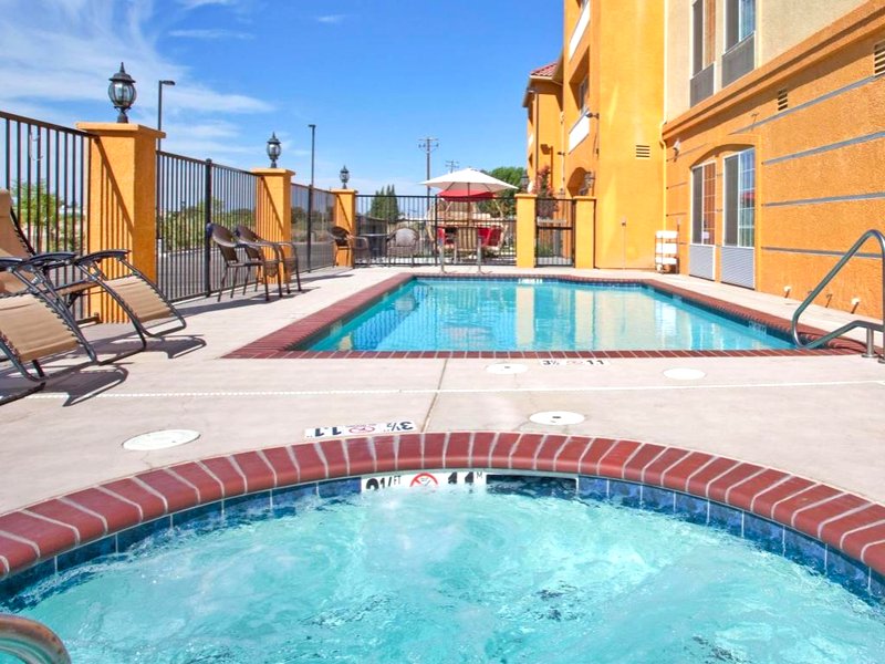 ラ キンタ イン&スイーツ バイ ウィンダム ファウラー (La Quinta Inn & Suites by Wyndham Fowler)の写真