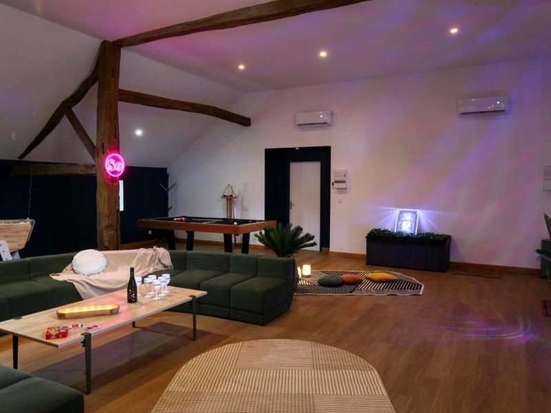 Crazy Villa Chasseuserie 89 - Heated pool - Soccer - 1h30 Paris - 45 pの写真