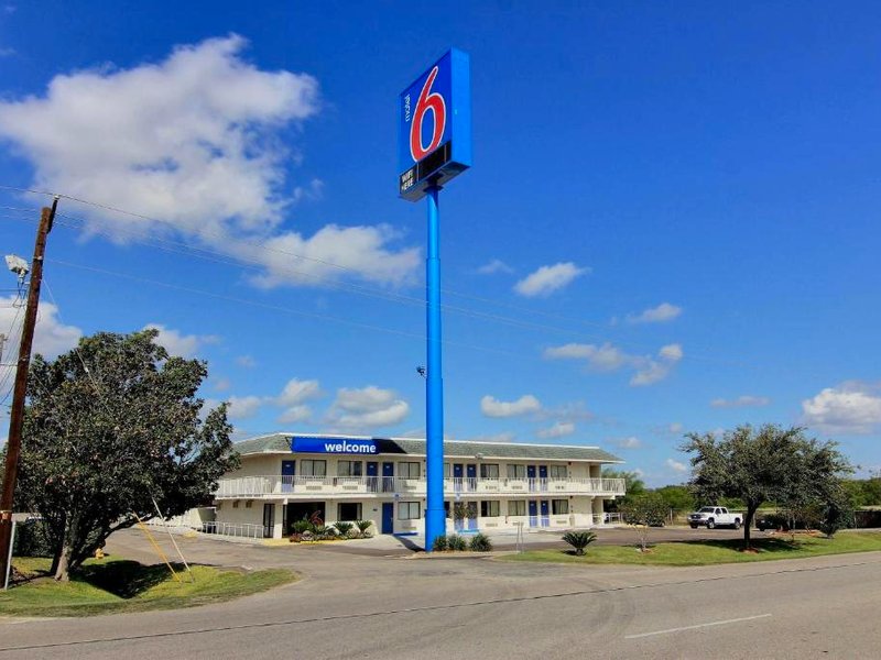 Motel 6 Kingsville, TXの写真