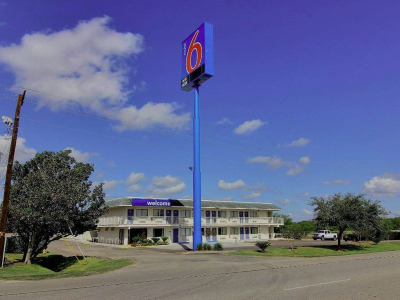 Motel 6 Kingsville, TXの写真
