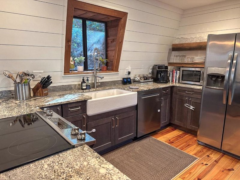 Entire cabin on Lake Sequoyahの写真