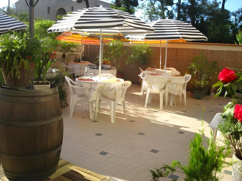Hotel Restaurant - Villa Les Sirenesの写真