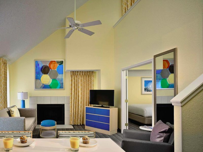 Sonesta Simply Suites Cleveland Westlakeの写真