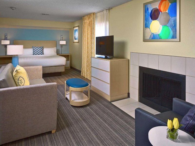 Sonesta Simply Suites Cleveland Westlakeの写真