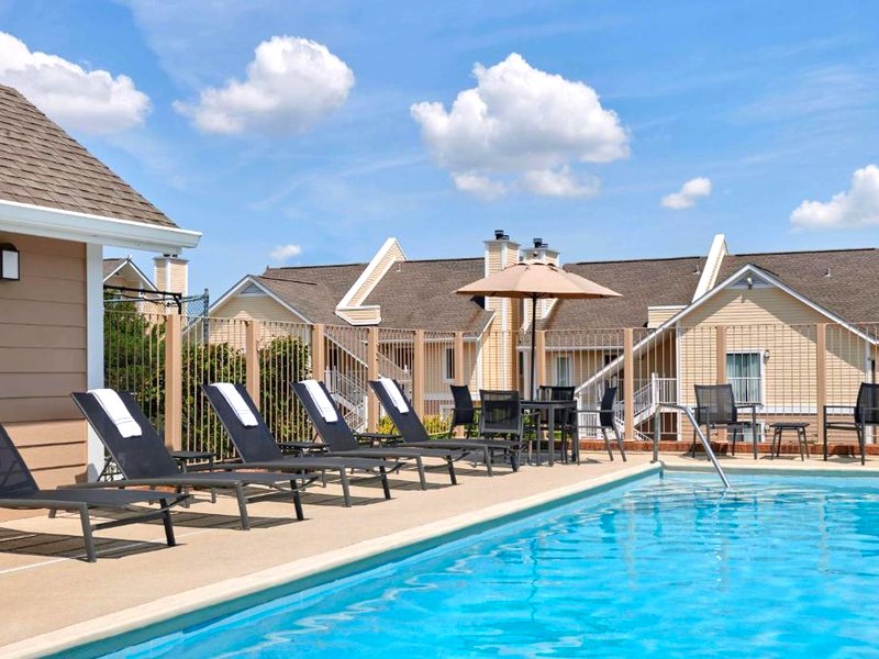 Sonesta Simply Suites Cleveland Westlakeの写真