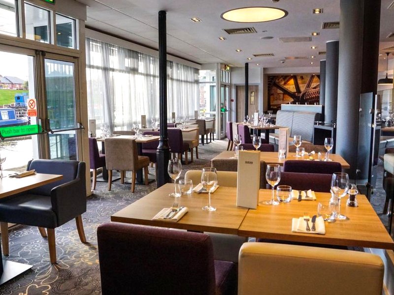 ホリデイ イン エルズミア ポート／チェシャー オークス バイ IHG (Holiday Inn Ellesmere Port/Cheshire Oaks By IHG)の写真
