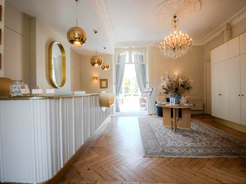 Grand Hôtel "Château de Sully" - Piscine & Spa -Teritoria (Grand Hotel "Chateau de Sully" - Piscine & Spa -Teritoria)の写真