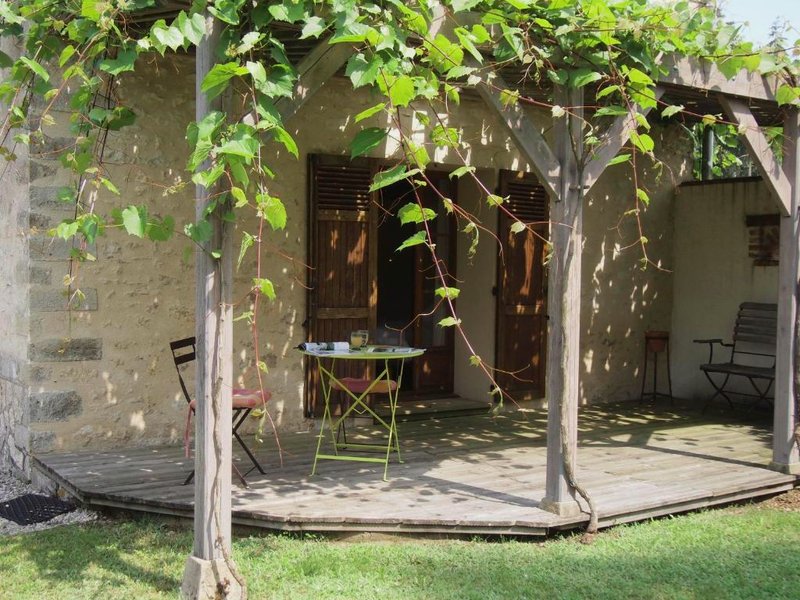 Les Caduels : Chambre familiale - FR-1-590-265 (Chambre familiale au cœur de la nature avec jardin et piscine privee, ideale pour explorer le Loiret)の写真