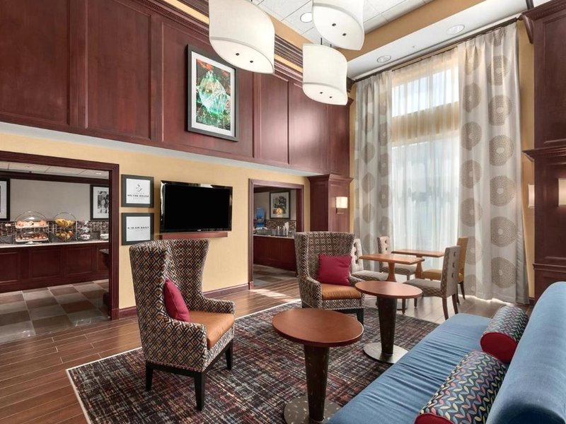 ハンプトン イン&スイーツ クリーブランド ビーチウッド (Hampton Inn & Suites Cleveland-Beachwood)の写真