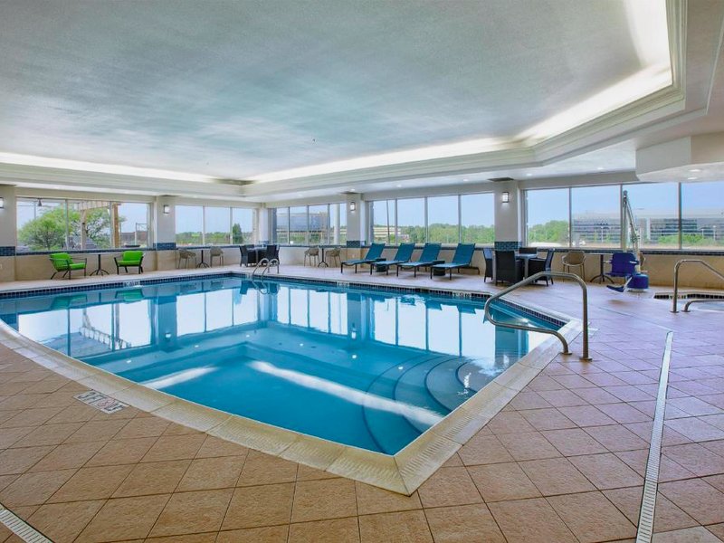 ハンプトン イン&スイーツ クリーブランド ビーチウッド (Hampton Inn & Suites Cleveland-Beachwood)の写真