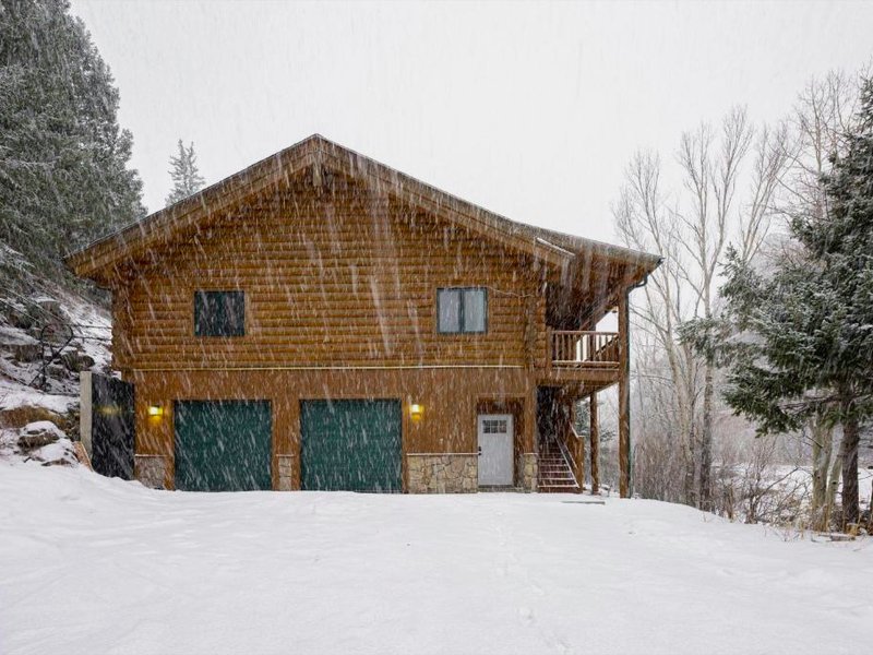 Iconic Log Cabin Escape - Idaho Springs - Hot Tubの写真