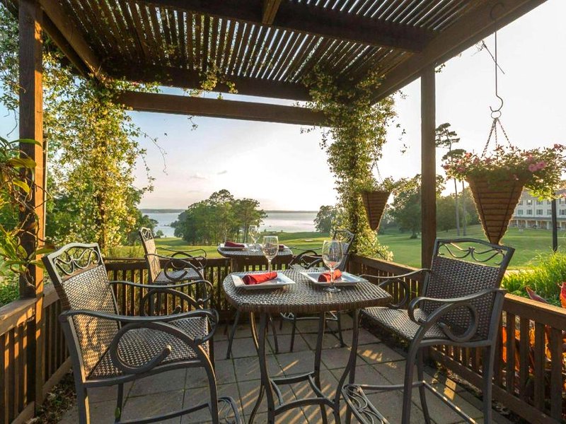 シプレス ベンド リゾート、ア ウィンダム ホテル (Cypress Bend Resort, a Wyndham Hotel)の写真