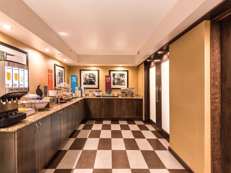 ハンプトン イン シカゴ ウェストチェスター （オーク ブルック） (Four Points by Sheraton Chicago Westchester/Oak Brook)の写真