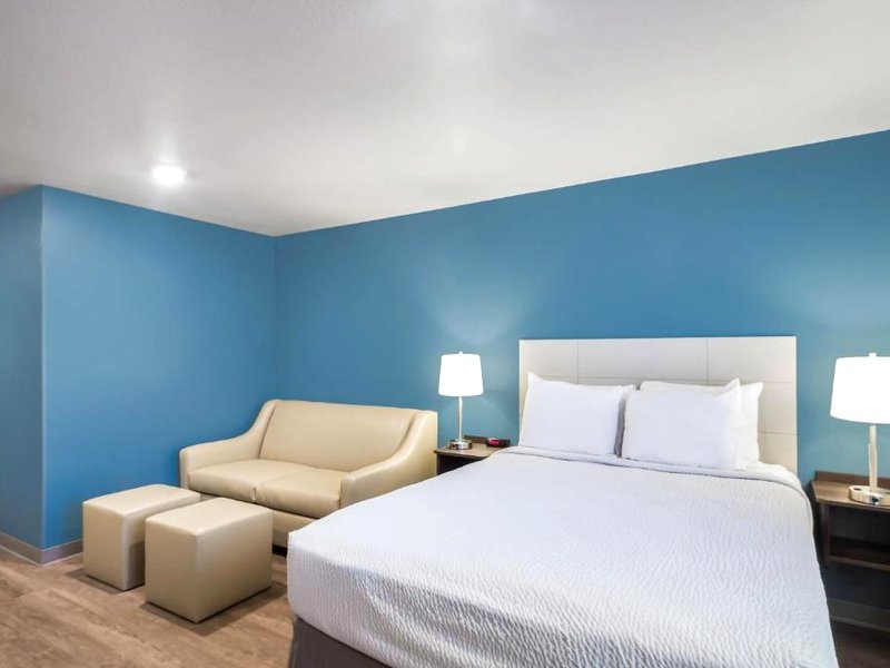 WoodSpring Suites Chicago Addisonの写真