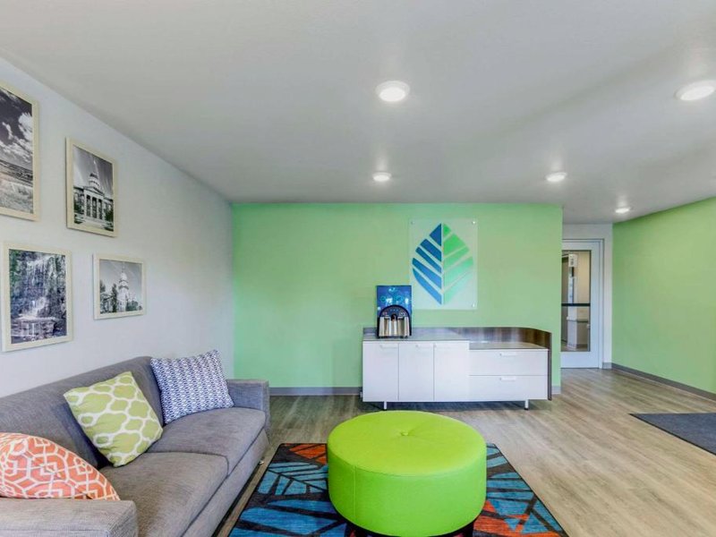 WoodSpring Suites Chicago Addisonの写真