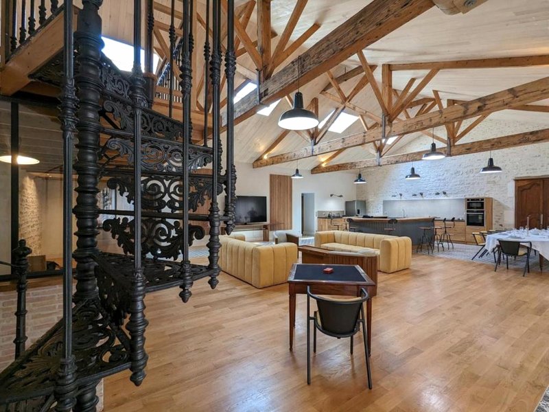 Appartement Jarnac, 3 pièces, 4 personnes - FR-1-653-247 (Appartement lumineux pour 4 pers., centre-ville, equipements bebe, WiFi, garage, degustation truffes)の写真