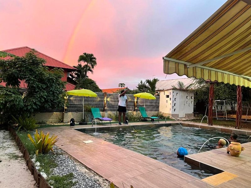 Location Piscine et terrasse pour vos fêtes (Location Piscine et terrasse pour vos fetes)の写真