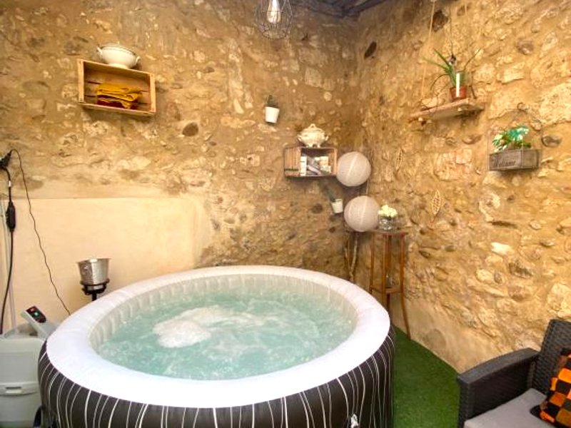 Dépendance atypique avec jacuzzi inclus (Dependance atypique avec jacuzzi inclus)の写真
