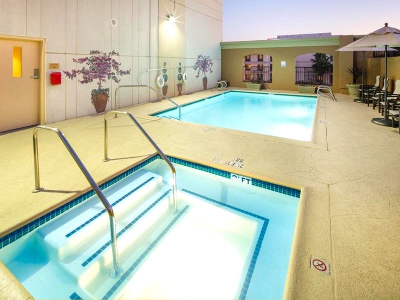 Hotel Zessa Santa Ana – a DoubleTree by Hiltonの写真