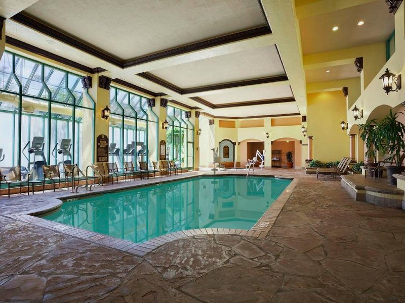 エンバシー スイーツ バイ ヒルトン サンタアナ オレンジカウンティ エアポート (Embassy Suites by Hilton Santa Ana Orange County Airport)の写真