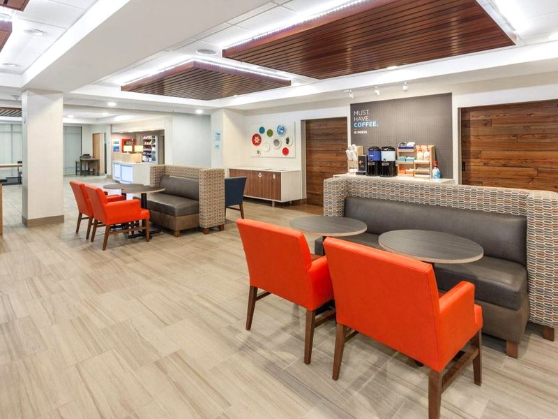 Holiday Inn Express Hotel & Suites Providence-Woonsocket By IHGの写真