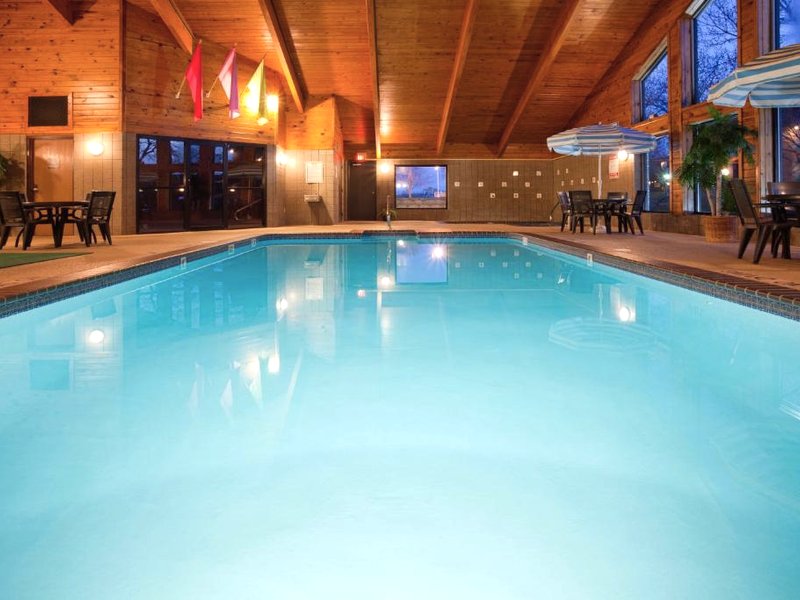 AmericInn by Wyndham Douglas/Saugatuckの写真