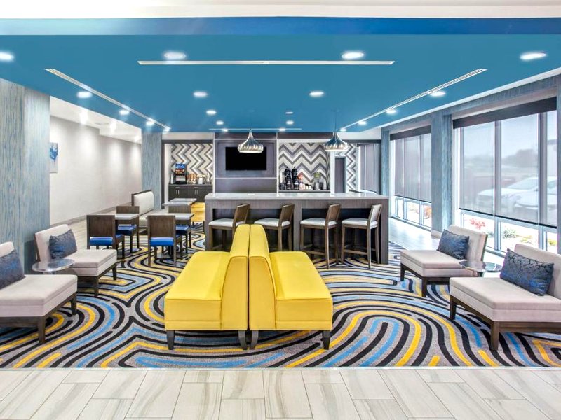 La Quinta Inn & Suites by Wyndham Ponca Cityの写真