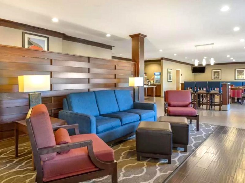 Comfort Inn La Porteの写真