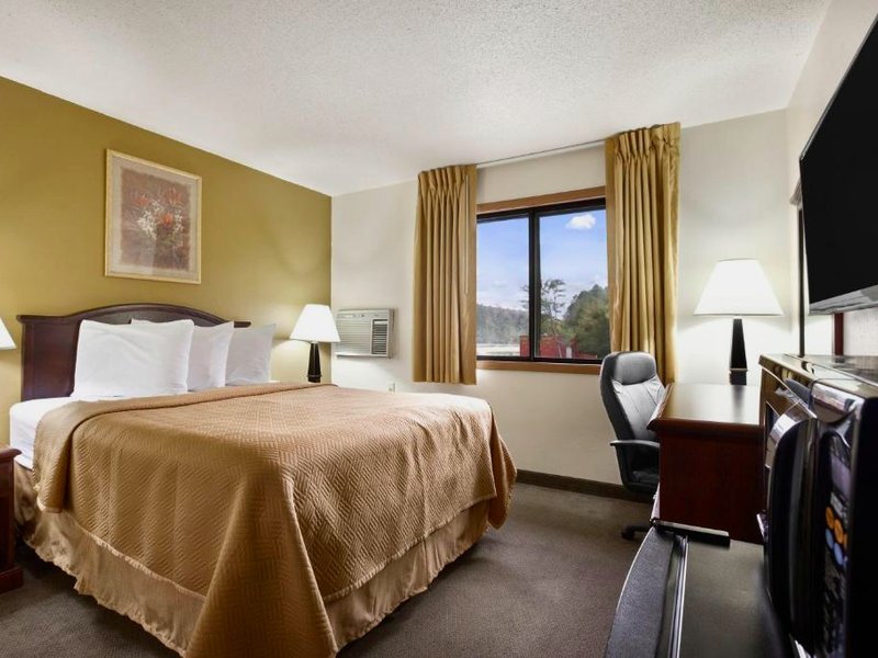 トラベロッジ ラ ポルト ミシガン シティ エリア (Travelodge by Wyndham La Porte/Michigan City Area)の写真