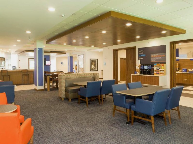 Holiday Inn Express & Suites La Porte By IHGの写真
